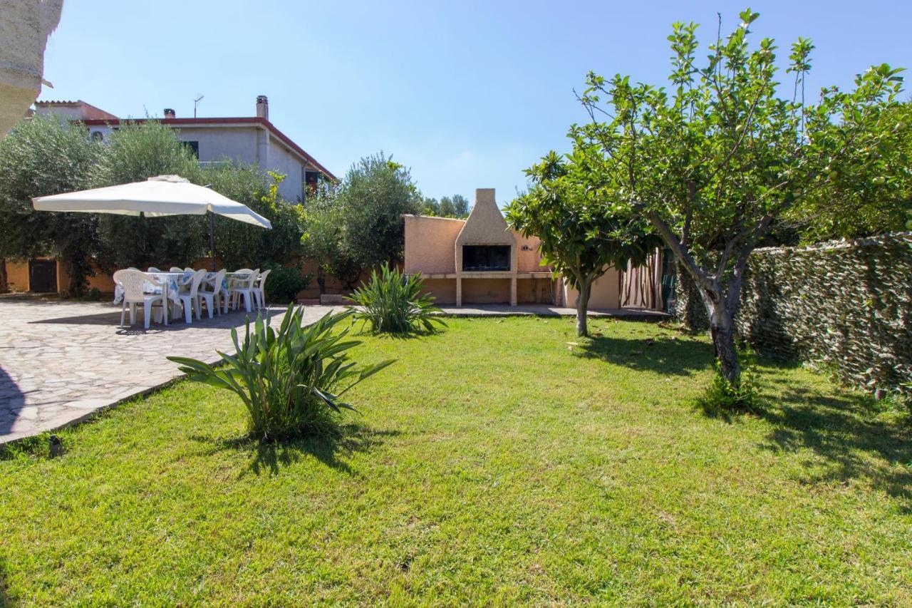 Appartamenti In Villa Con Ampio Giardino Esterno Posada (Sardinia) Exterior foto