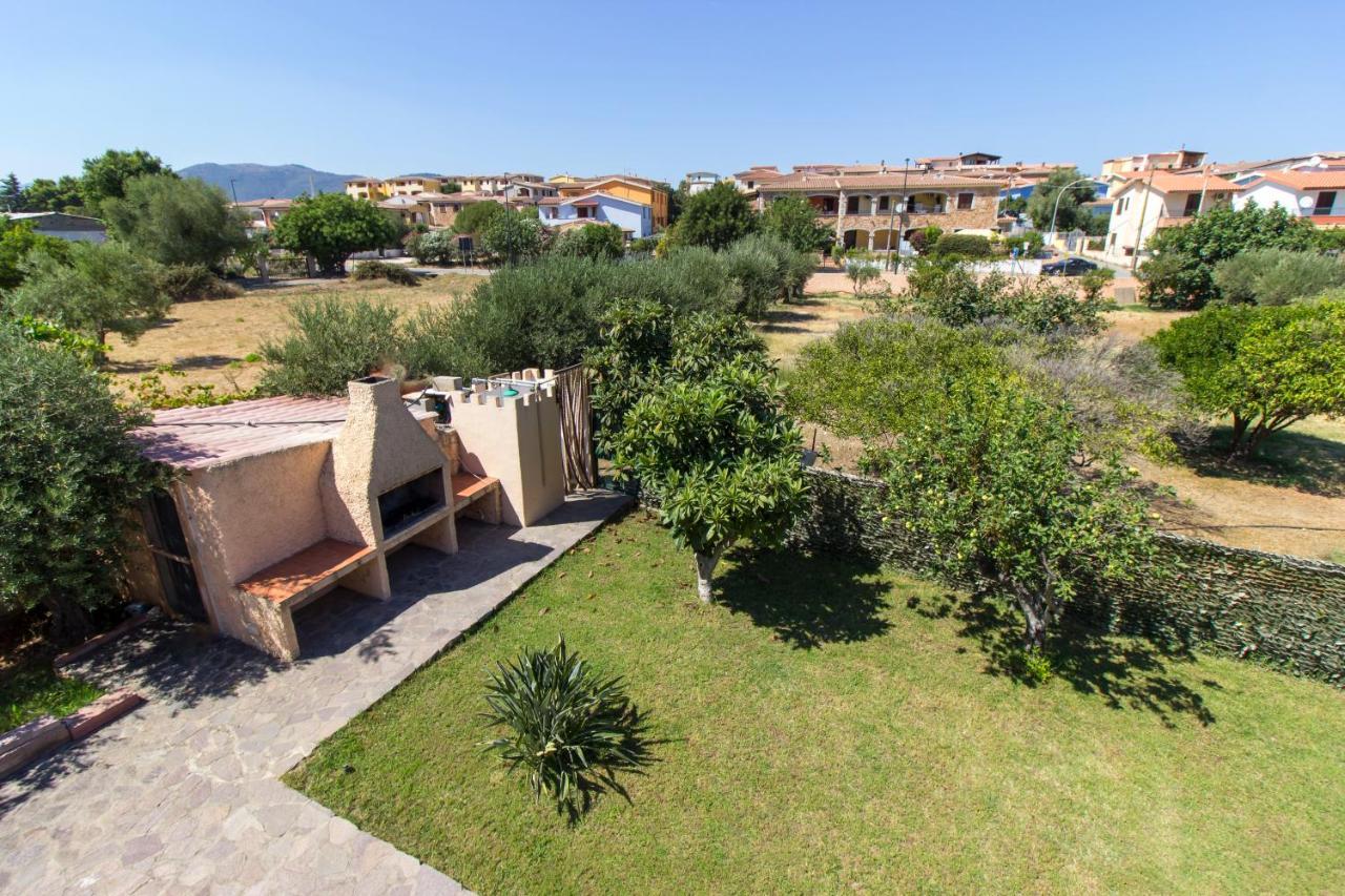 Appartamenti In Villa Con Ampio Giardino Esterno Posada (Sardinia) Exterior foto