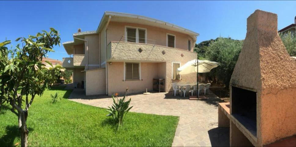 Appartamenti In Villa Con Ampio Giardino Esterno Posada (Sardinia) Exterior foto